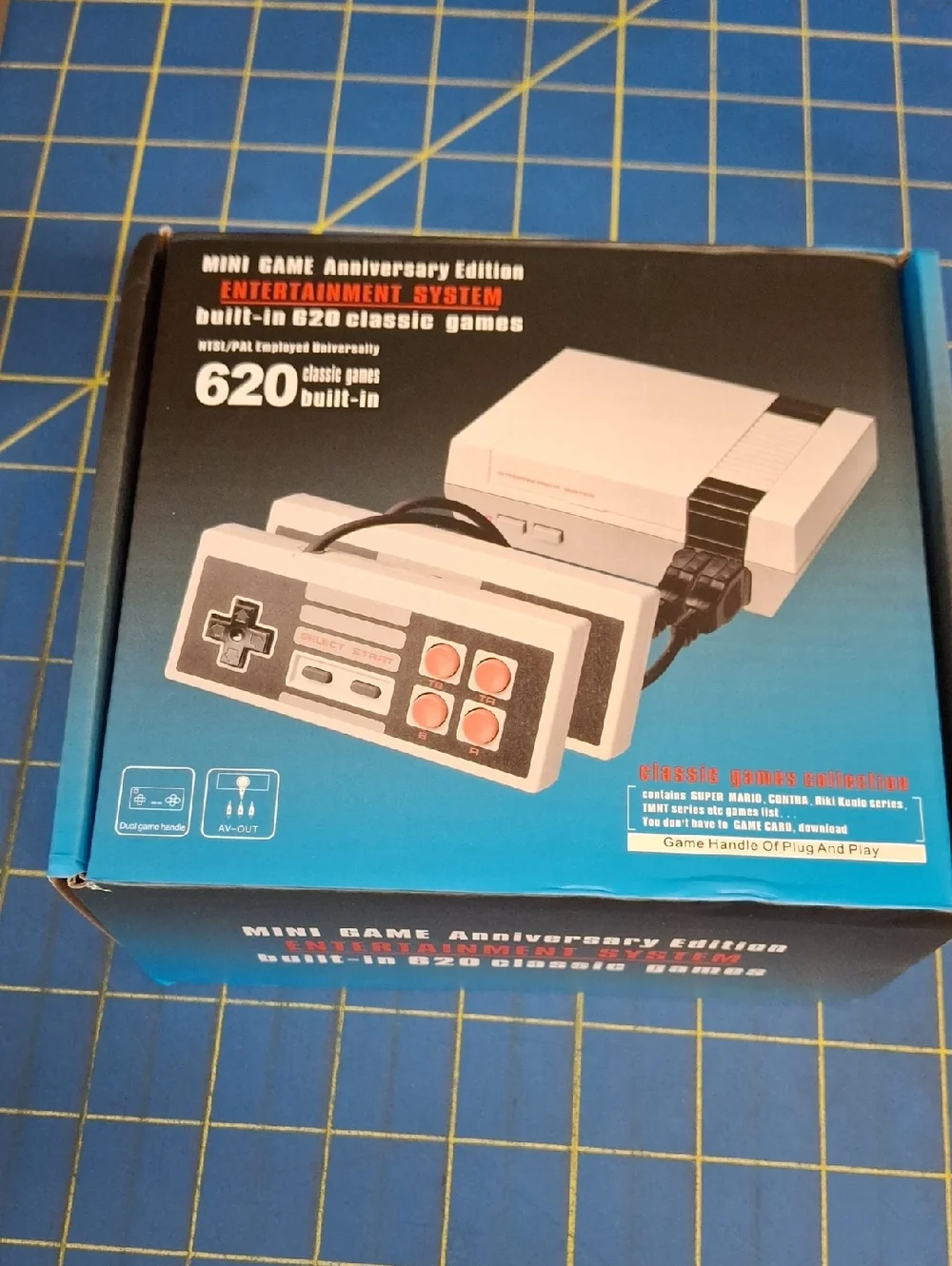White Mini Retro Video Game Console with 620 Built-In Games New